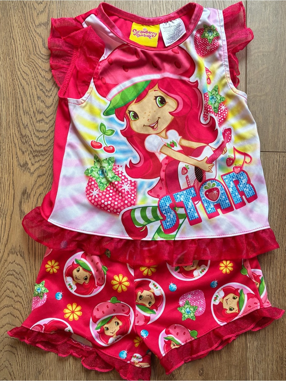 Vintage Y2K Strawberry Shortcake 2-piece pj set